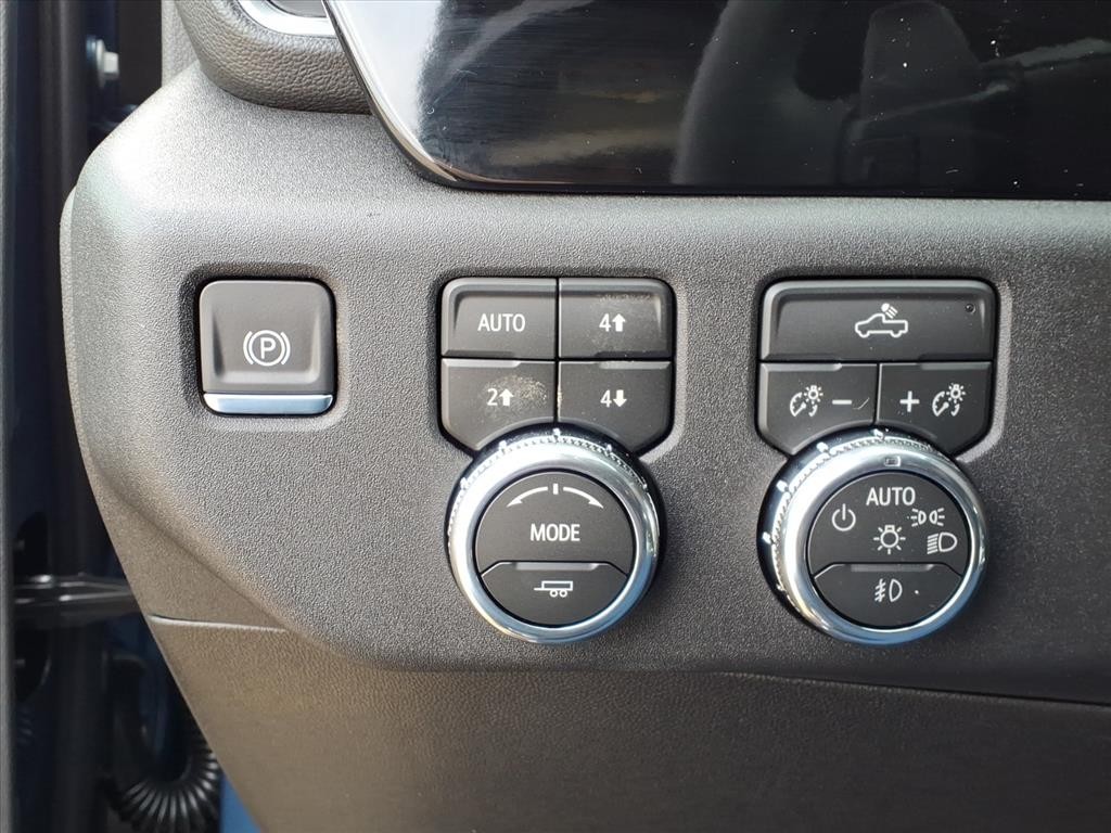 GMC Sierra 1500 Vehicle Full-screen Gallery Image 16