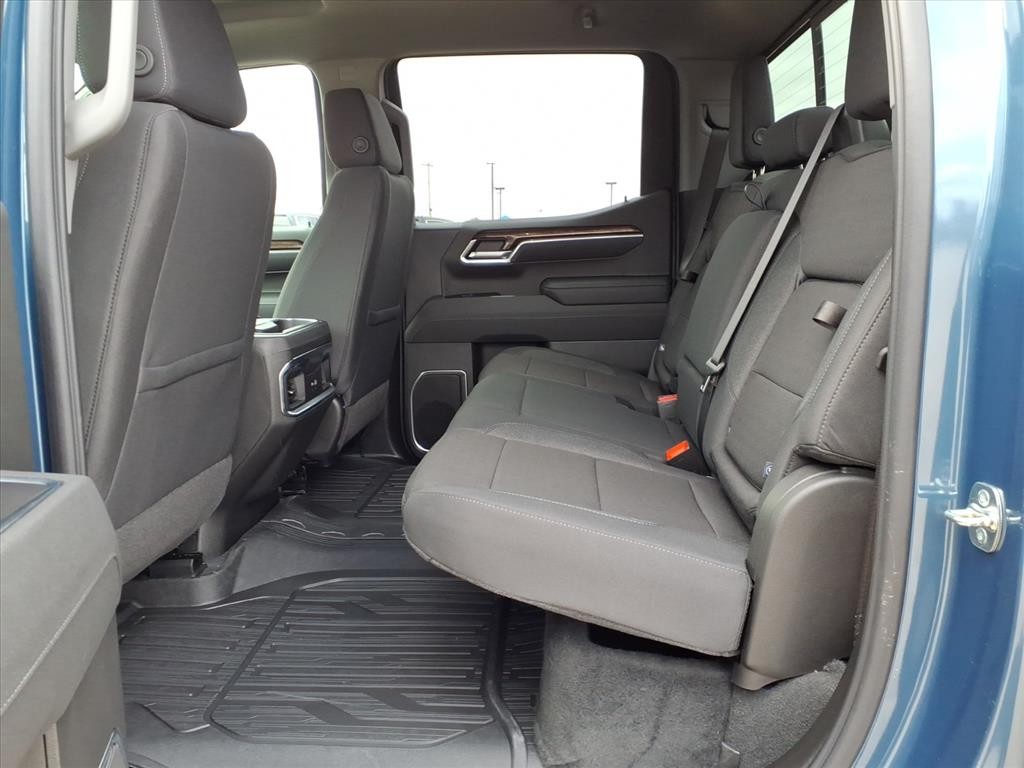 GMC Sierra 1500 Vehicle Full-screen Gallery Image 18