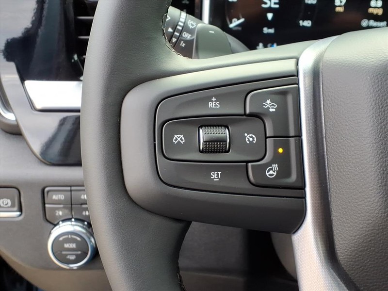 GMC Sierra 1500 Vehicle Full-screen Gallery Image 12