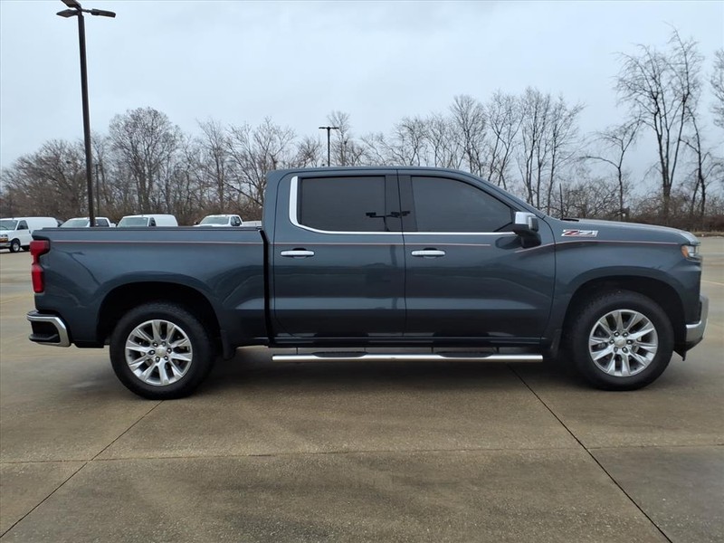 Chevrolet Silverado 1500 Vehicle Full-screen Gallery Image 5