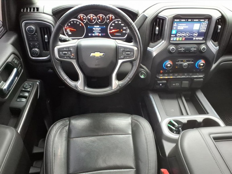 Chevrolet Silverado 1500 Vehicle Full-screen Gallery Image 9