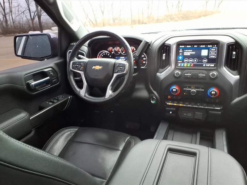 Chevrolet Silverado 1500 Vehicle Full-screen Gallery Image 11