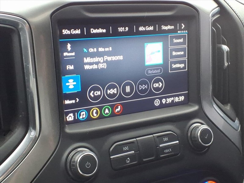 Chevrolet Silverado 1500 Vehicle Full-screen Gallery Image 12