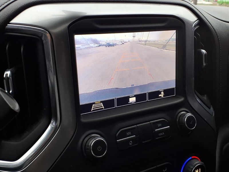 Chevrolet Silverado 1500 Vehicle Full-screen Gallery Image 13