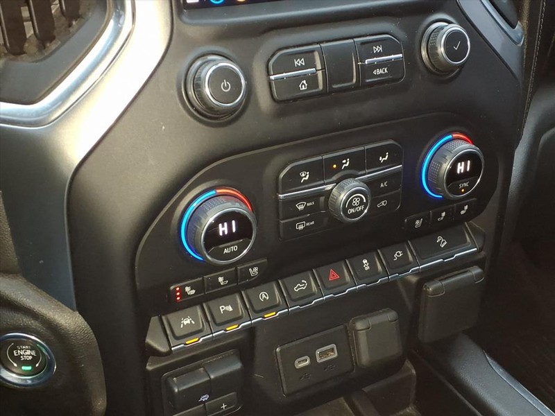 Chevrolet Silverado 1500 Vehicle Full-screen Gallery Image 14