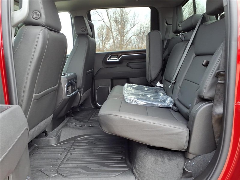 GMC Sierra 2500HD Vehicle Full-screen Gallery Image 17