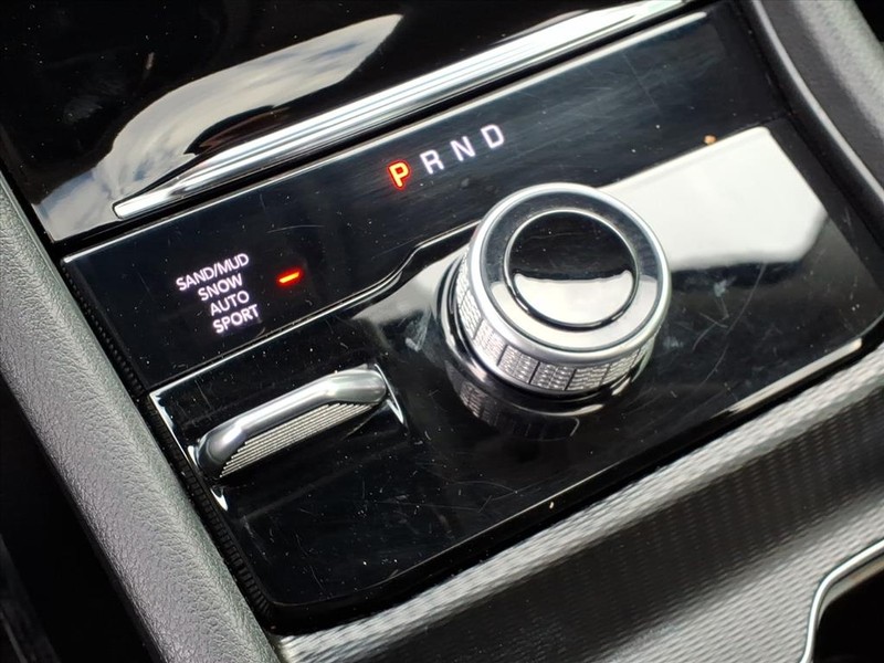 Jeep Grand Cherokee Vehicle Full-screen Gallery Image 15