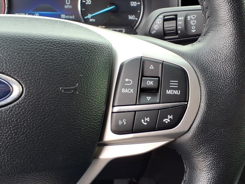 Ford Explorer Vehicle Full-screen Gallery Image 18