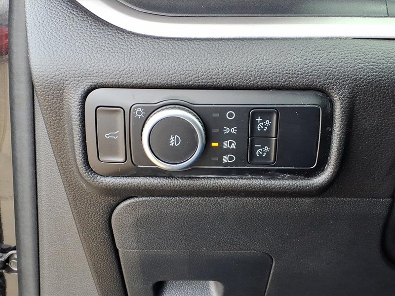 Ford Explorer Vehicle Full-screen Gallery Image 20