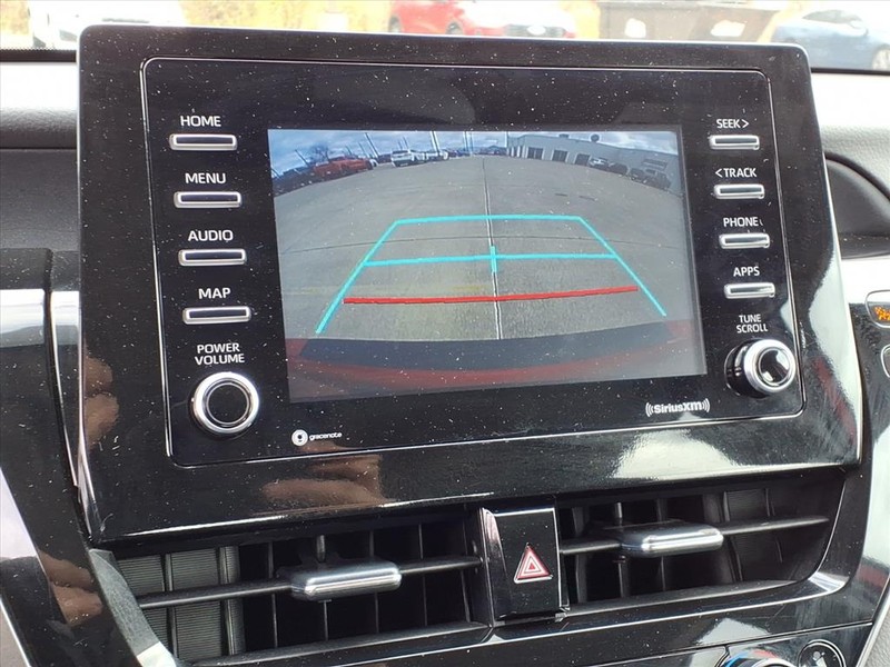 Toyota Camry Vehicle Full-screen Gallery Image 13