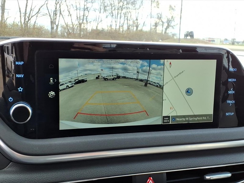 Hyundai Sonata Vehicle Full-screen Gallery Image 13