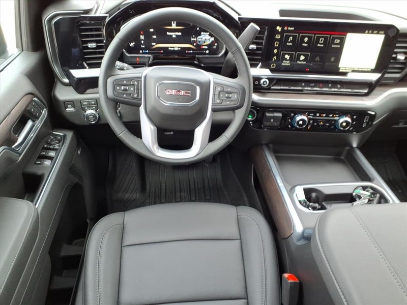GMC Sierra 2500HD Vehicle Full-screen Gallery Image 5