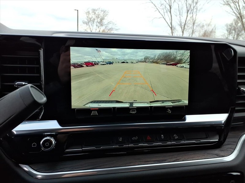 GMC Sierra 2500HD Vehicle Full-screen Gallery Image 9