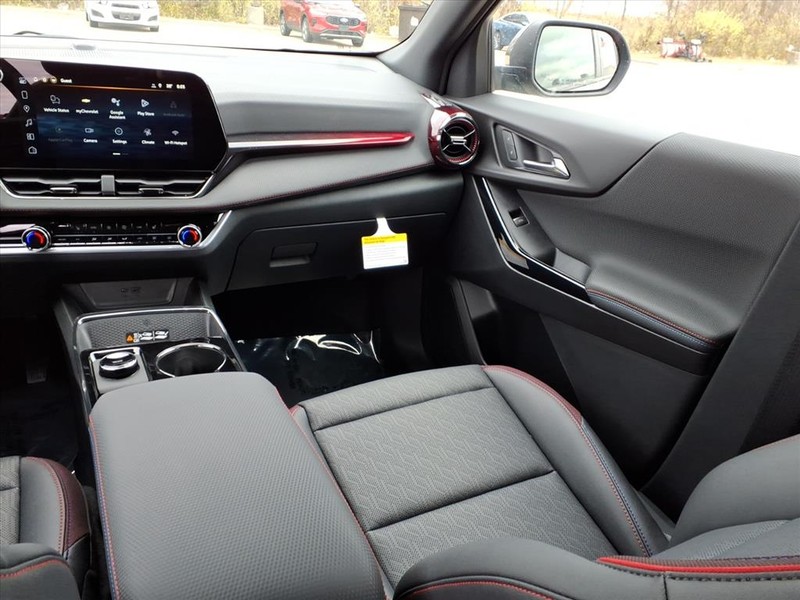 Chevrolet Equinox Vehicle Full-screen Gallery Image 5