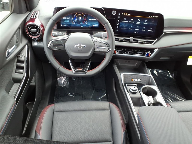 Chevrolet Equinox Vehicle Full-screen Gallery Image 7