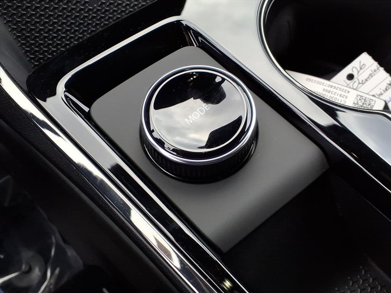 Chevrolet Equinox Vehicle Full-screen Gallery Image 11