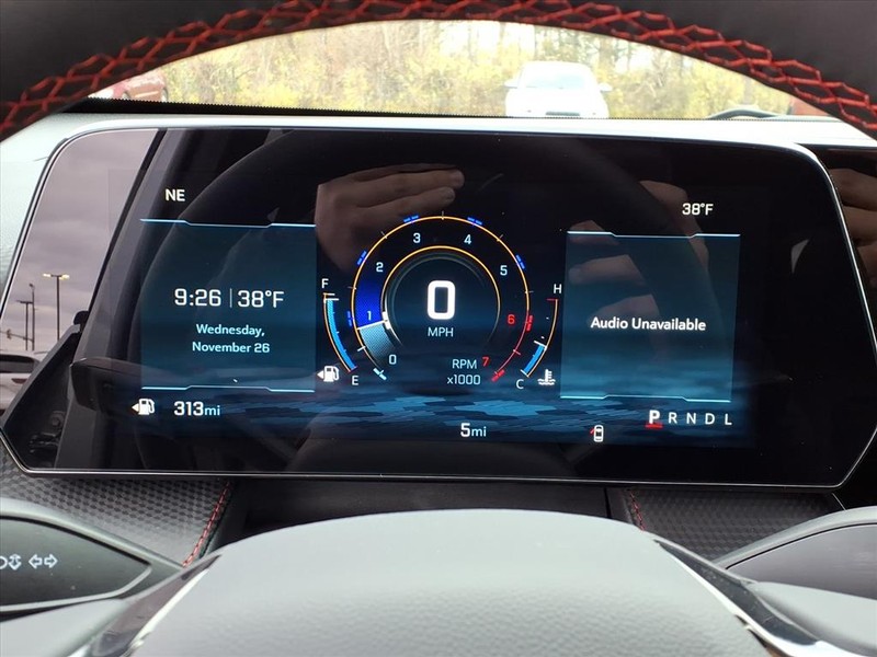 Chevrolet Equinox Vehicle Full-screen Gallery Image 14