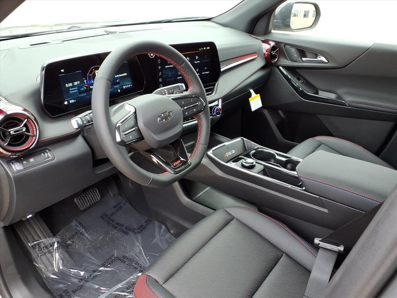 Chevrolet Equinox Vehicle Full-screen Gallery Image 16