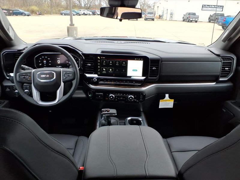 GMC Sierra 1500 Vehicle Full-screen Gallery Image 4