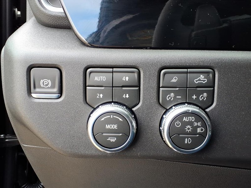 GMC Sierra 1500 Vehicle Full-screen Gallery Image 15