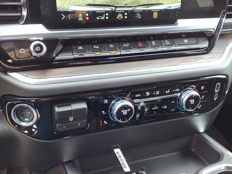 GMC Sierra 1500 Vehicle Full-screen Gallery Image 10