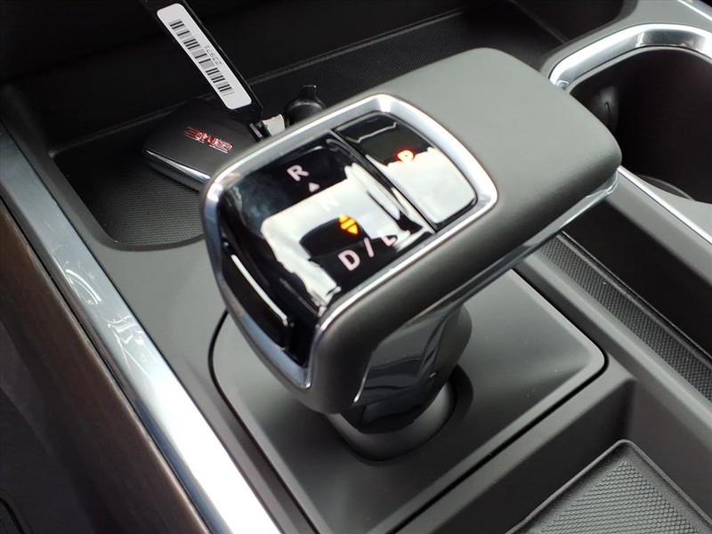 GMC Sierra 1500 Vehicle Full-screen Gallery Image 11