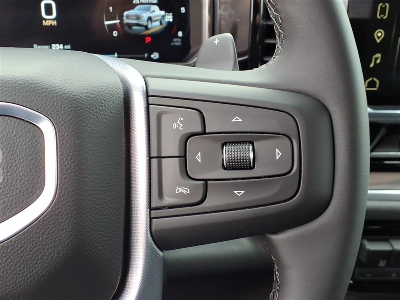 GMC Sierra 1500 Vehicle Full-screen Gallery Image 13