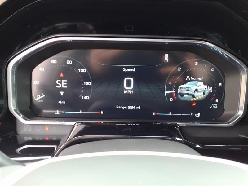 GMC Sierra 1500 Vehicle Full-screen Gallery Image 14