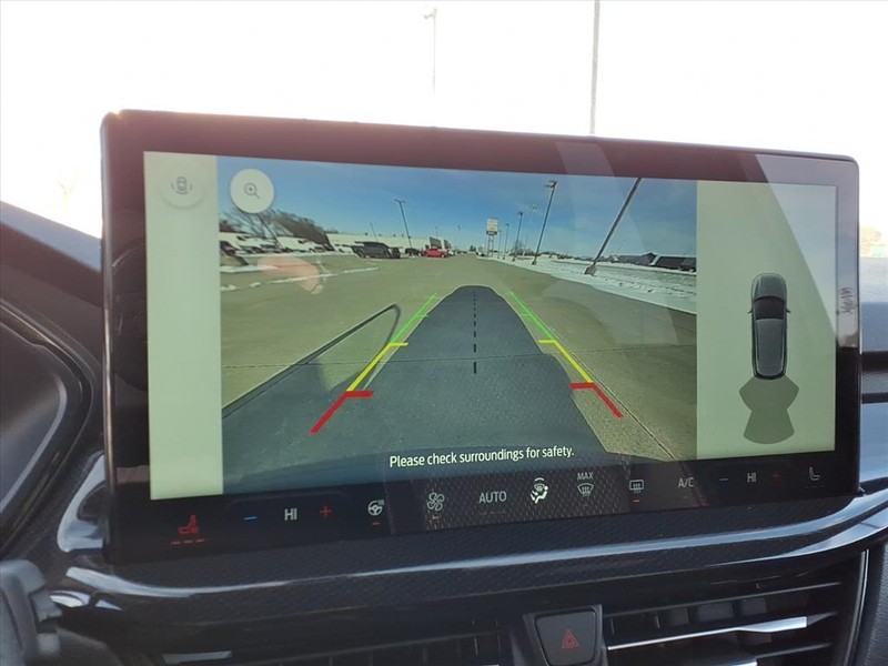 Ford Escape Vehicle Full-screen Gallery Image 13