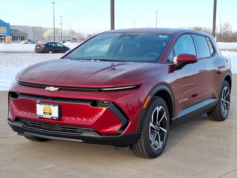 Chevrolet Equinox EV Vehicle Full-screen Gallery Image 2