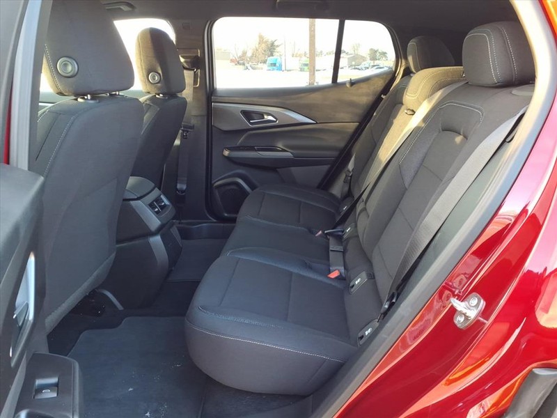 Chevrolet Equinox EV Vehicle Full-screen Gallery Image 16