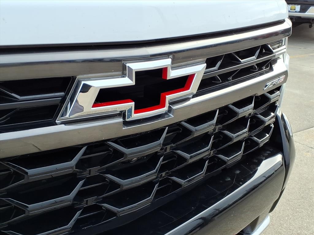 Chevrolet Silverado 1500 Vehicle Full-screen Gallery Image 8