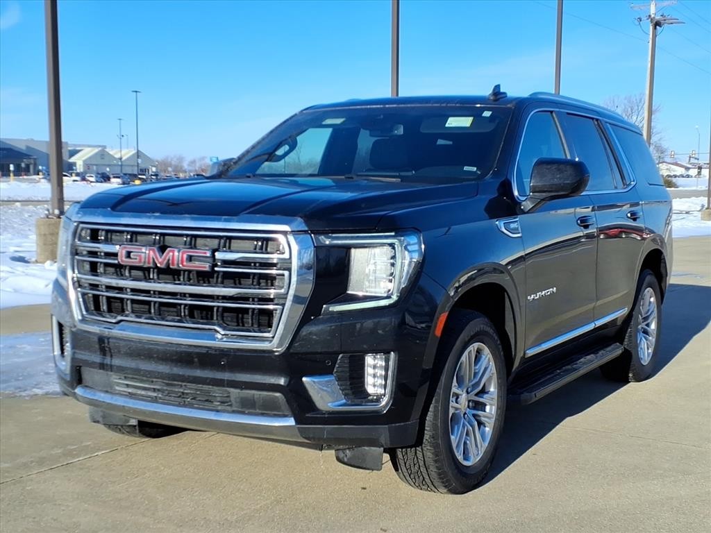 GMC Yukon Vehicle Full-screen Gallery Image 2