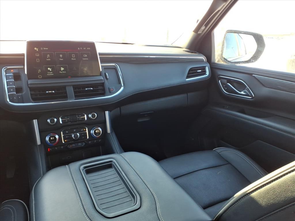 GMC Yukon Vehicle Full-screen Gallery Image 10