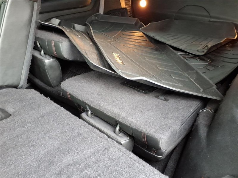 Dodge Durango Vehicle Full-screen Gallery Image 22