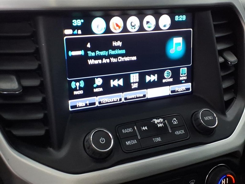 GMC Acadia Vehicle Full-screen Gallery Image 12