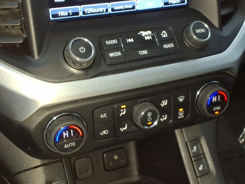 GMC Acadia Vehicle Full-screen Gallery Image 13