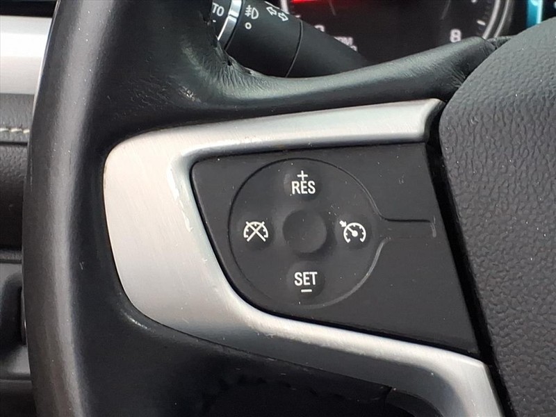 GMC Acadia Vehicle Full-screen Gallery Image 17