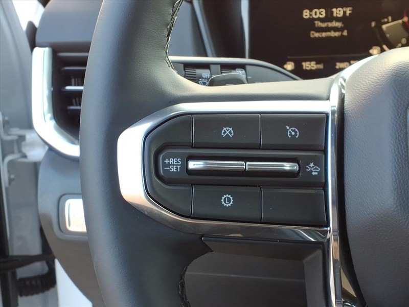 GMC Terrain Vehicle Full-screen Gallery Image 11