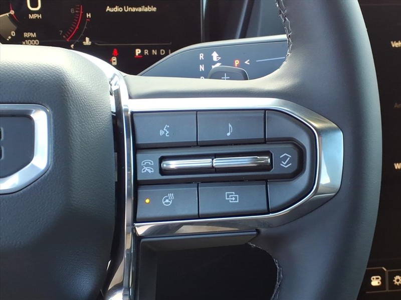 GMC Terrain Vehicle Full-screen Gallery Image 12