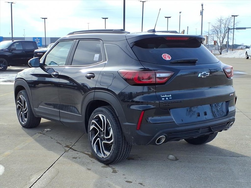 Chevrolet Trailblazer Vehicle Full-screen Gallery Image 3