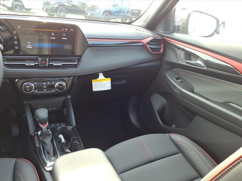 Chevrolet Trailblazer Vehicle Full-screen Gallery Image 6