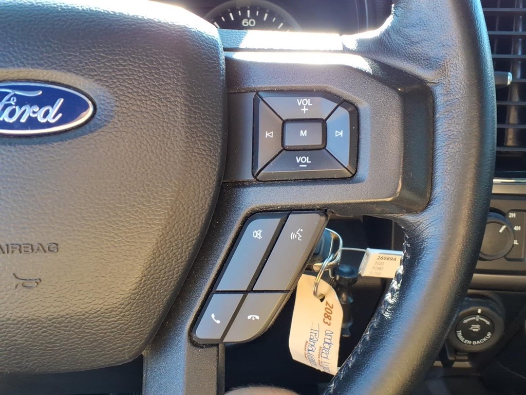 Ford F-150 Vehicle Full-screen Gallery Image 12