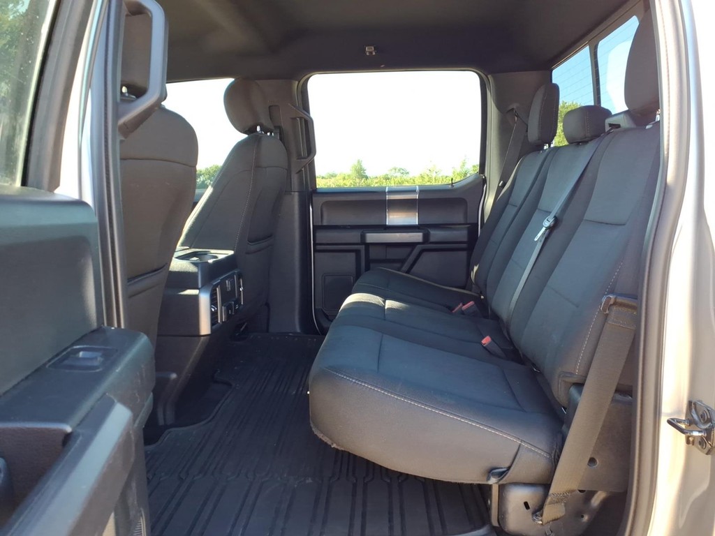 Ford F-150 Vehicle Full-screen Gallery Image 17