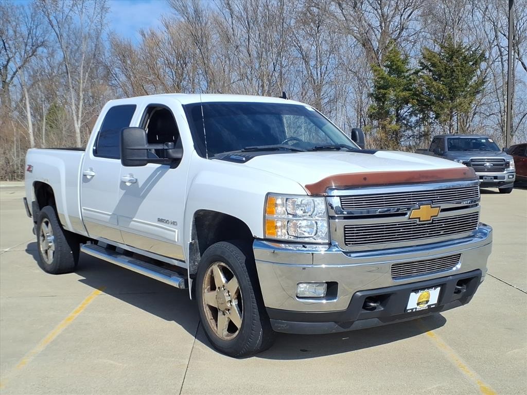 Chevrolet Silverado 2500HD Vehicle Full-screen Gallery Image 6