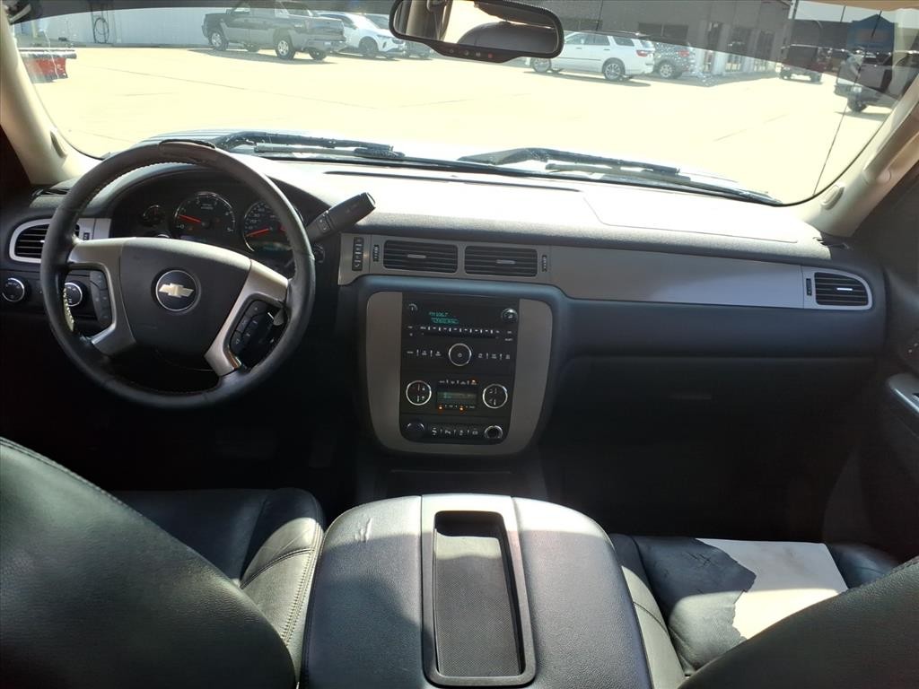 Chevrolet Silverado 2500HD Vehicle Full-screen Gallery Image 8