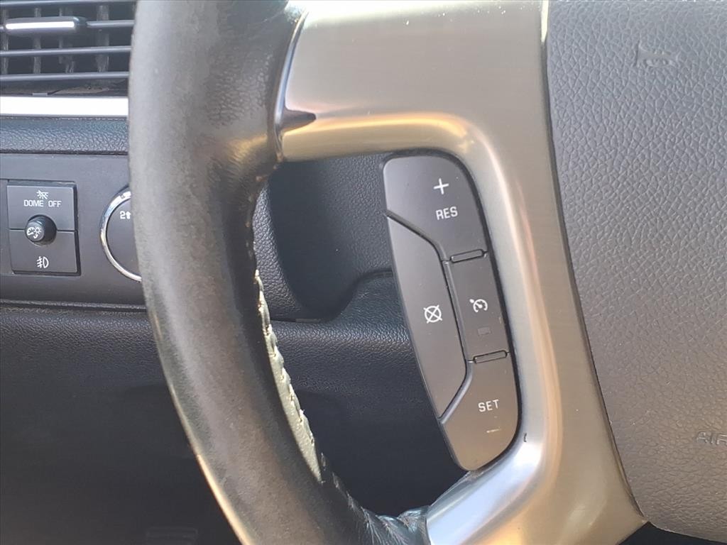 Chevrolet Silverado 2500HD Vehicle Full-screen Gallery Image 14