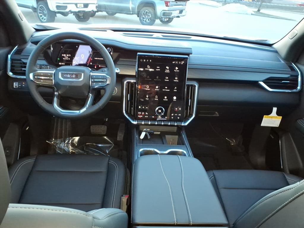 GMC Acadia Vehicle Full-screen Gallery Image 4