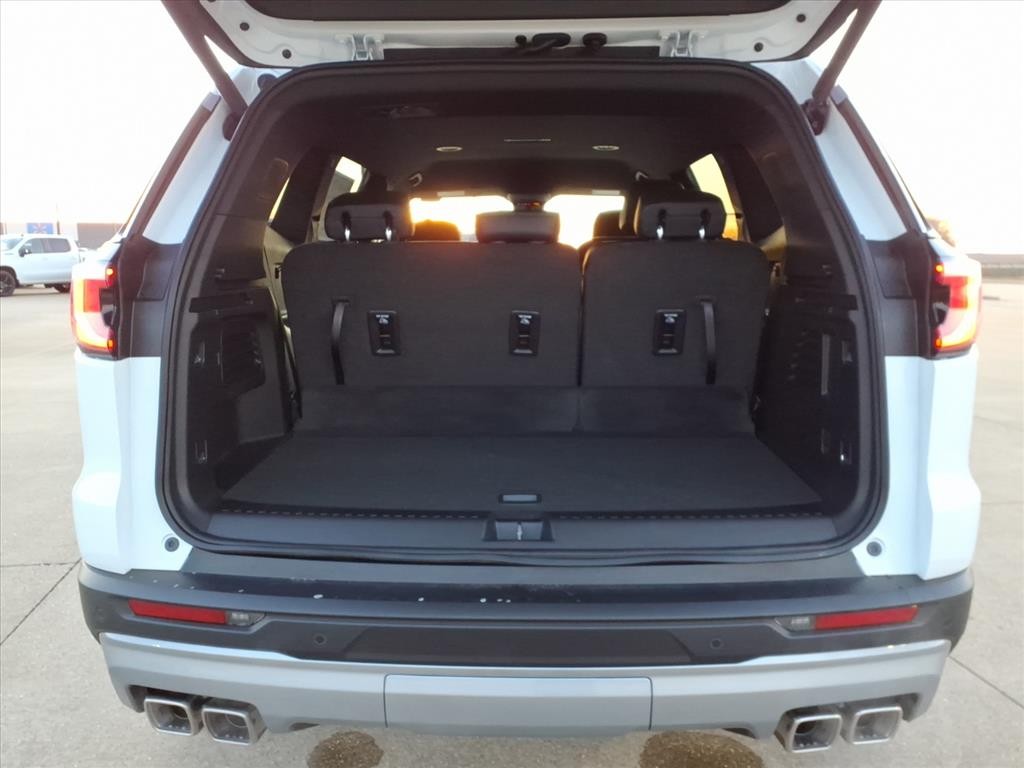 GMC Acadia Vehicle Full-screen Gallery Image 18