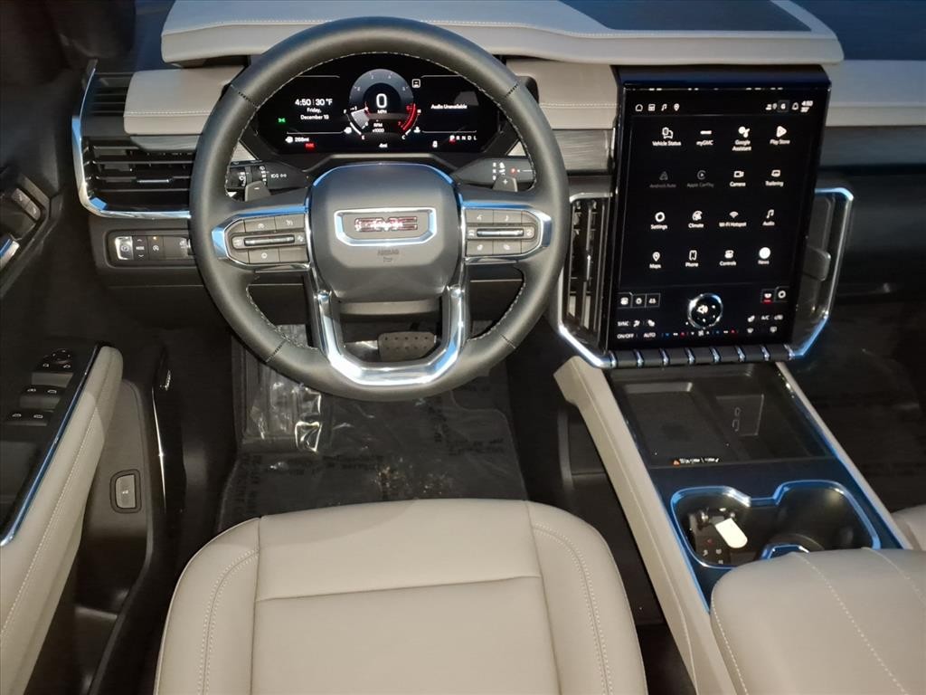 GMC Acadia Vehicle Full-screen Gallery Image 5